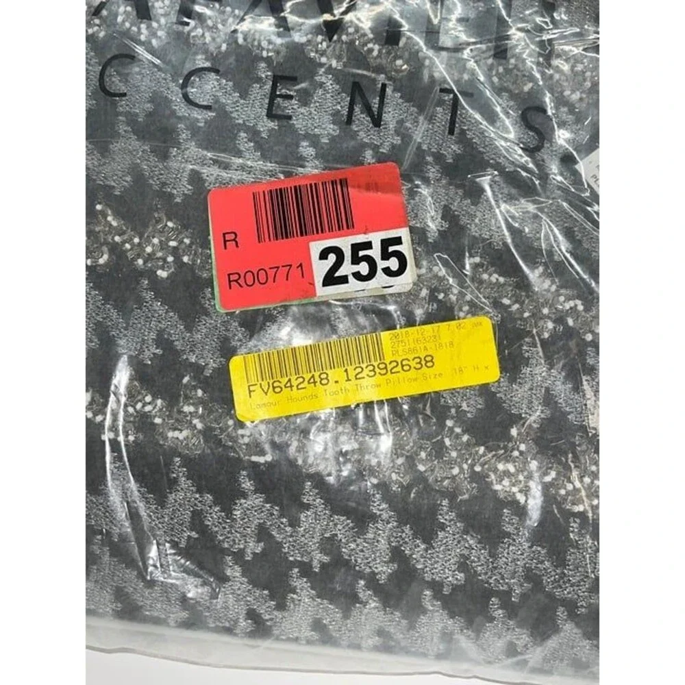 Brand New with Tags Safavids Perry Hounds Tooth Decorative Pillow 18